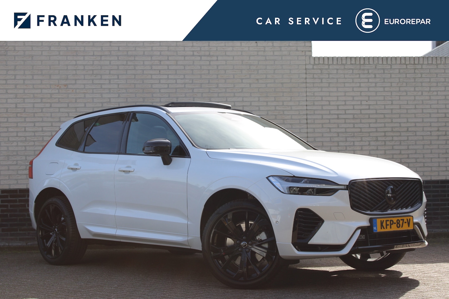 Volvo XC60 - 2.0 T8 Plug-in hybrid AWD Plus Black Edition NIEUW | Head-up | 360 | Panoramadak | Zwenkba - AutoWereld.nl