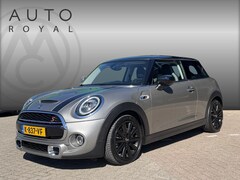 MINI Cooper S - 2.0 60 Years Edition AUTOMAAT| PANORAMADAK| NAVIGATIE| AIRCO/ECC| SPORT INTERIEUR| XENON|