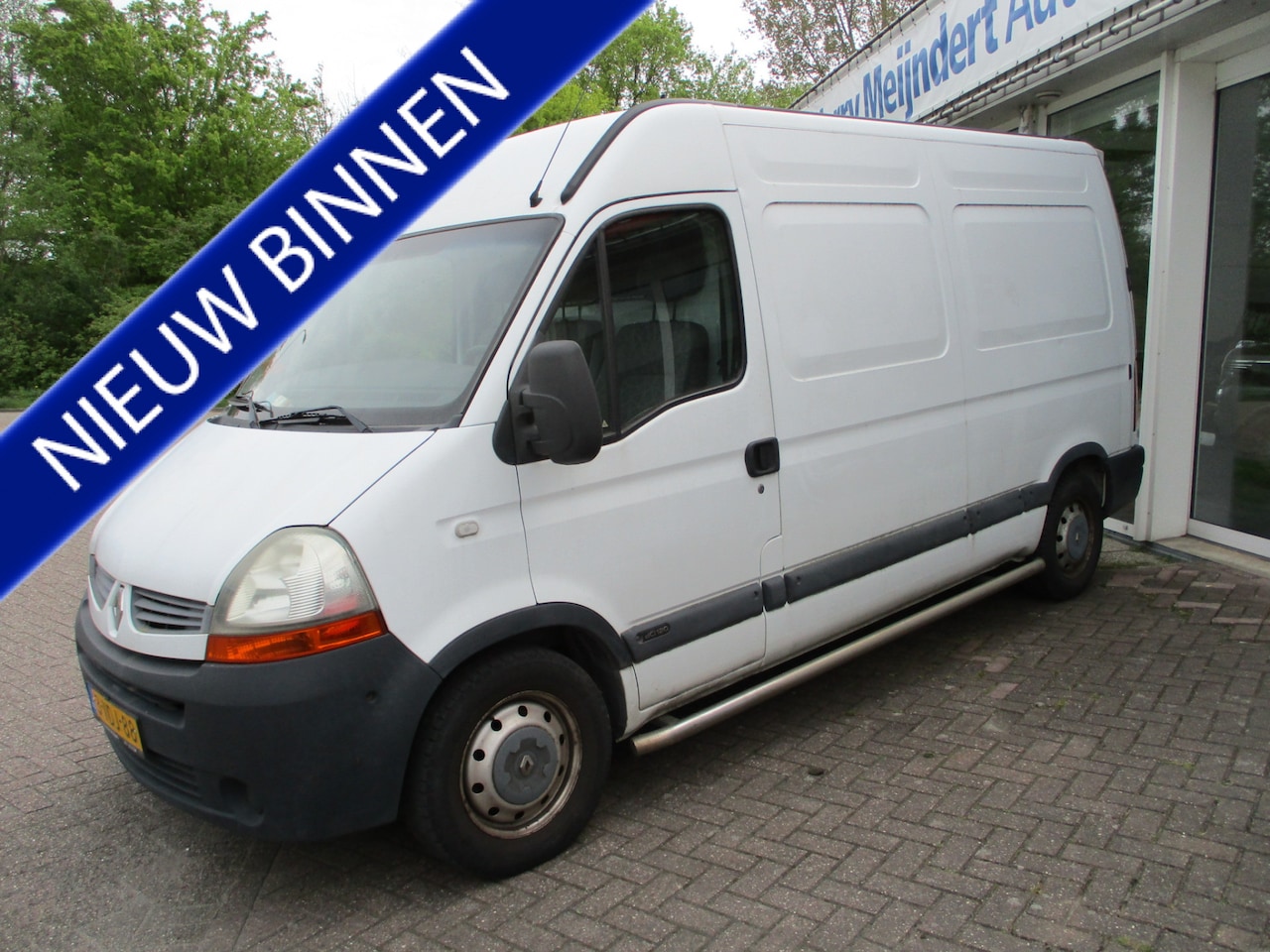Renault Master - T35 2.5 dCi L2H2 Laadklep! - AutoWereld.nl