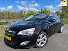Opel Astra - 1.6 Turbo Cosmo | 5 Drs | Airco | Cruise | Trekhaak