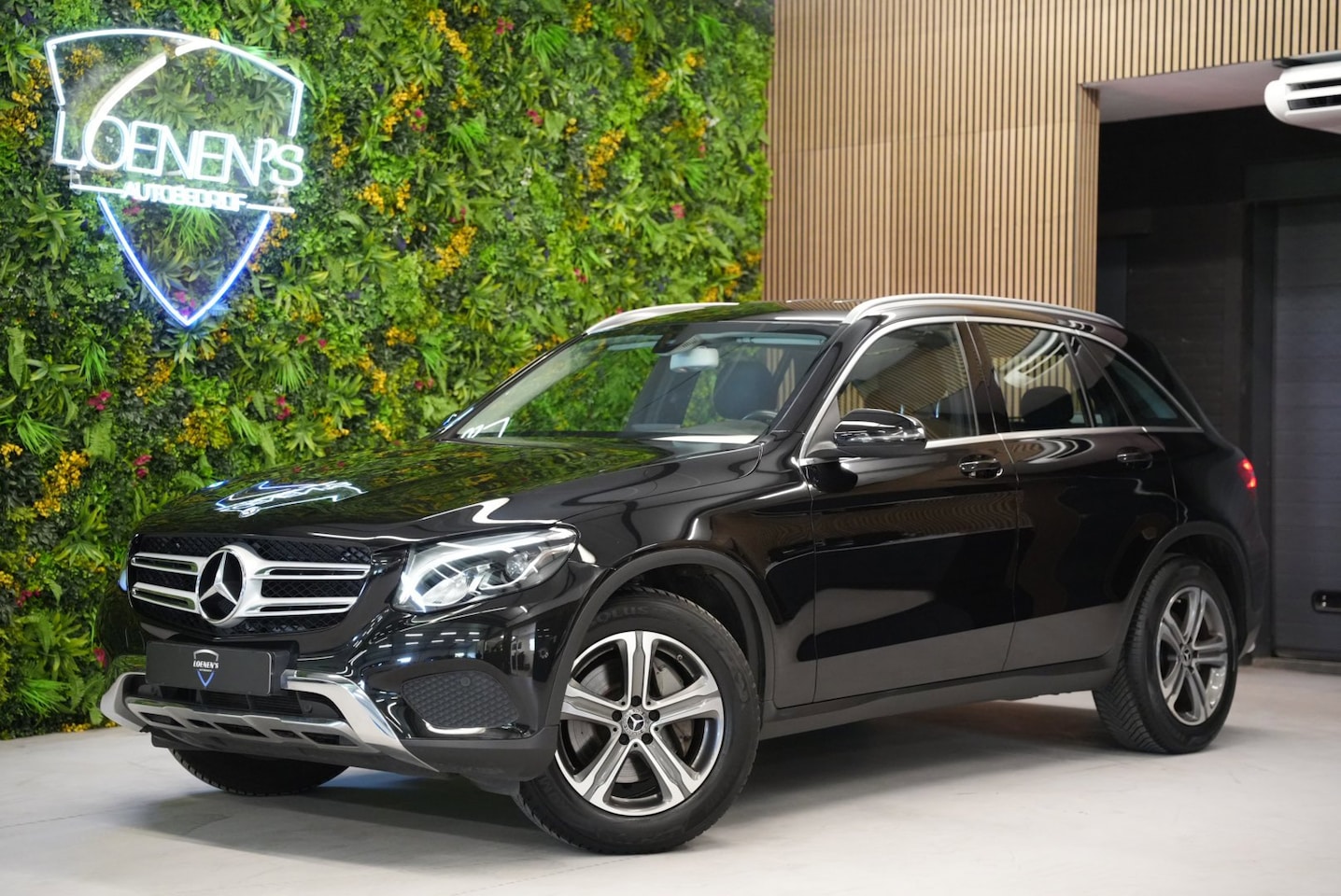 Mercedes-Benz GLC-klasse - 250 4MATIC Prestige / Trekhaak / LED / Camera / Navi - AutoWereld.nl