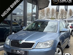 Skoda Octavia Combi - 1.4 TSI Greentech Elegance Business Line 122PK | Nette Staat | Nieuwe APK | Trekhaak | Par