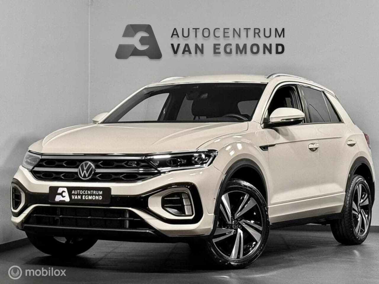 Volkswagen T-Roc - 1.5 TSI DSG 2X R-LINE | APP CNNCT | CAMERA - AutoWereld.nl