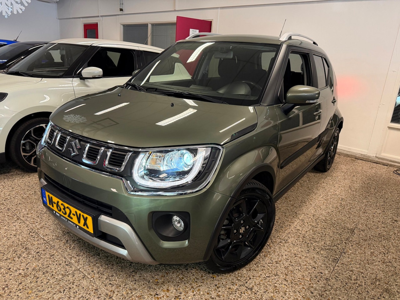 Suzuki Ignis - 1.2 Smart Hybrid Style Automaat | Navi | Carplay | 10 jaar garantie! | All Season - AutoWereld.nl