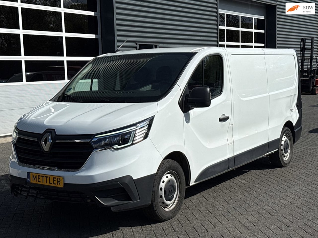 Renault Trafic - 2.0 dCi 130 T30 L2H1, Navigatie, Camera, Crusie control - AutoWereld.nl