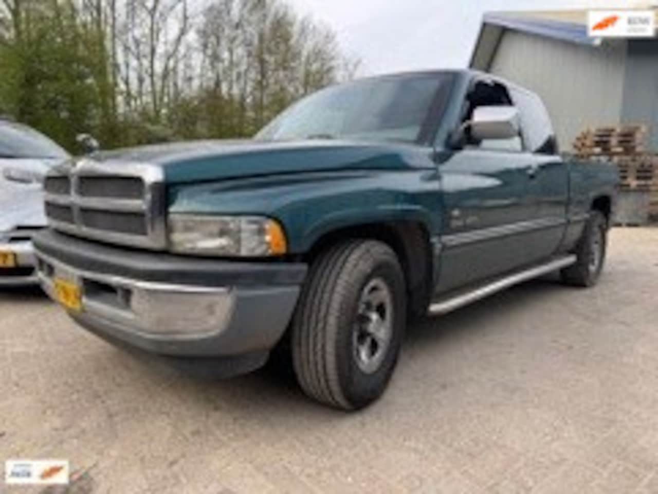 Dodge Ram 1500 - Lichte brandschade motor - AutoWereld.nl