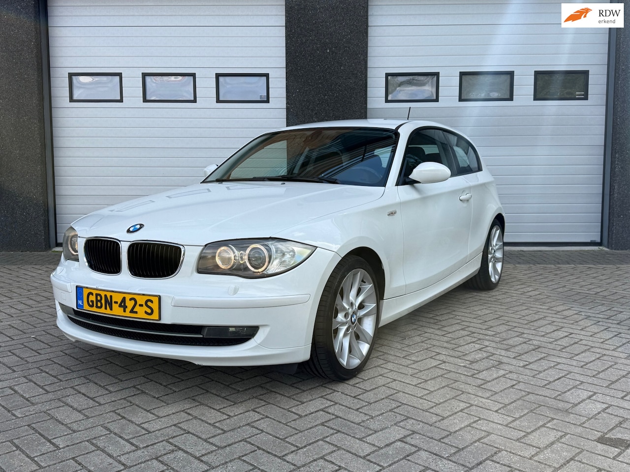 BMW 1-serie - 116i XENON/CRUISE/AIRCO/NWE APK - AutoWereld.nl