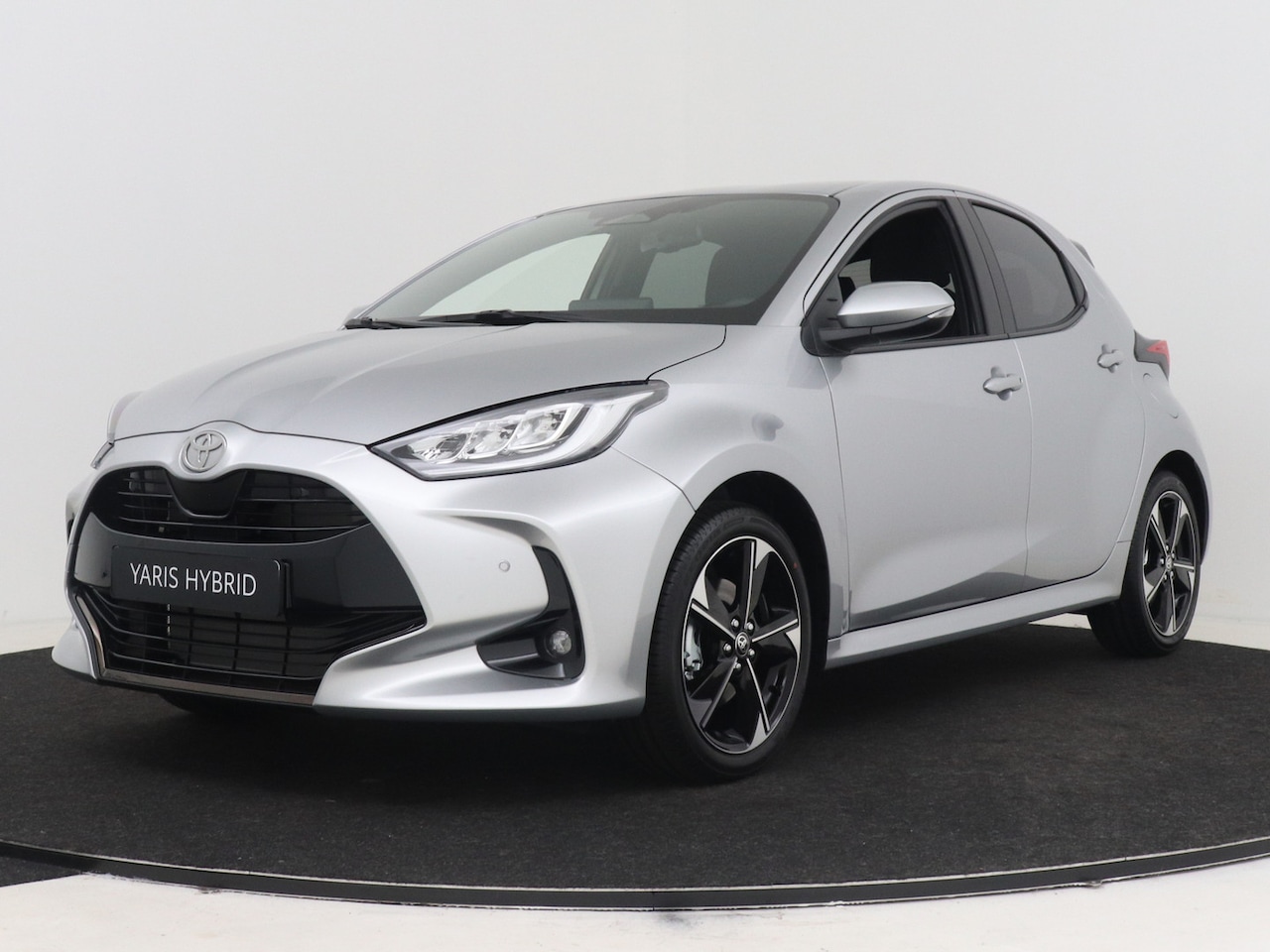 Toyota Yaris - 1.5 Hybrid 130 Executive | NIEUW & DIRECT LEVERBAAR | MEERDERE KLEUREN OP VOORRAAD | PRIJS - AutoWereld.nl