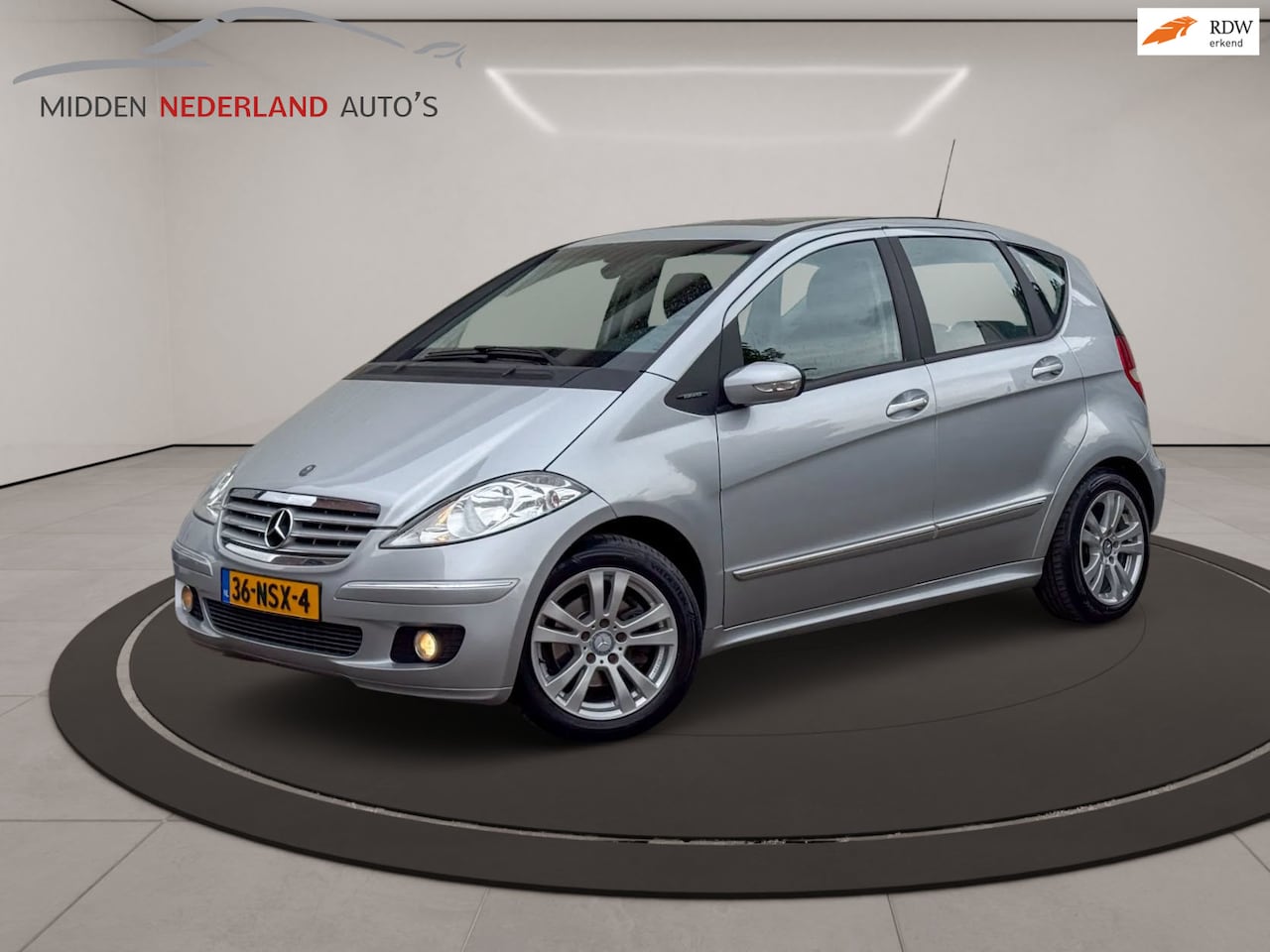Mercedes-Benz A-klasse - 200 Elegance * AUTOMAAT * APPLE CARPLAY * ANDROID * STOELVERWARMING * - AutoWereld.nl