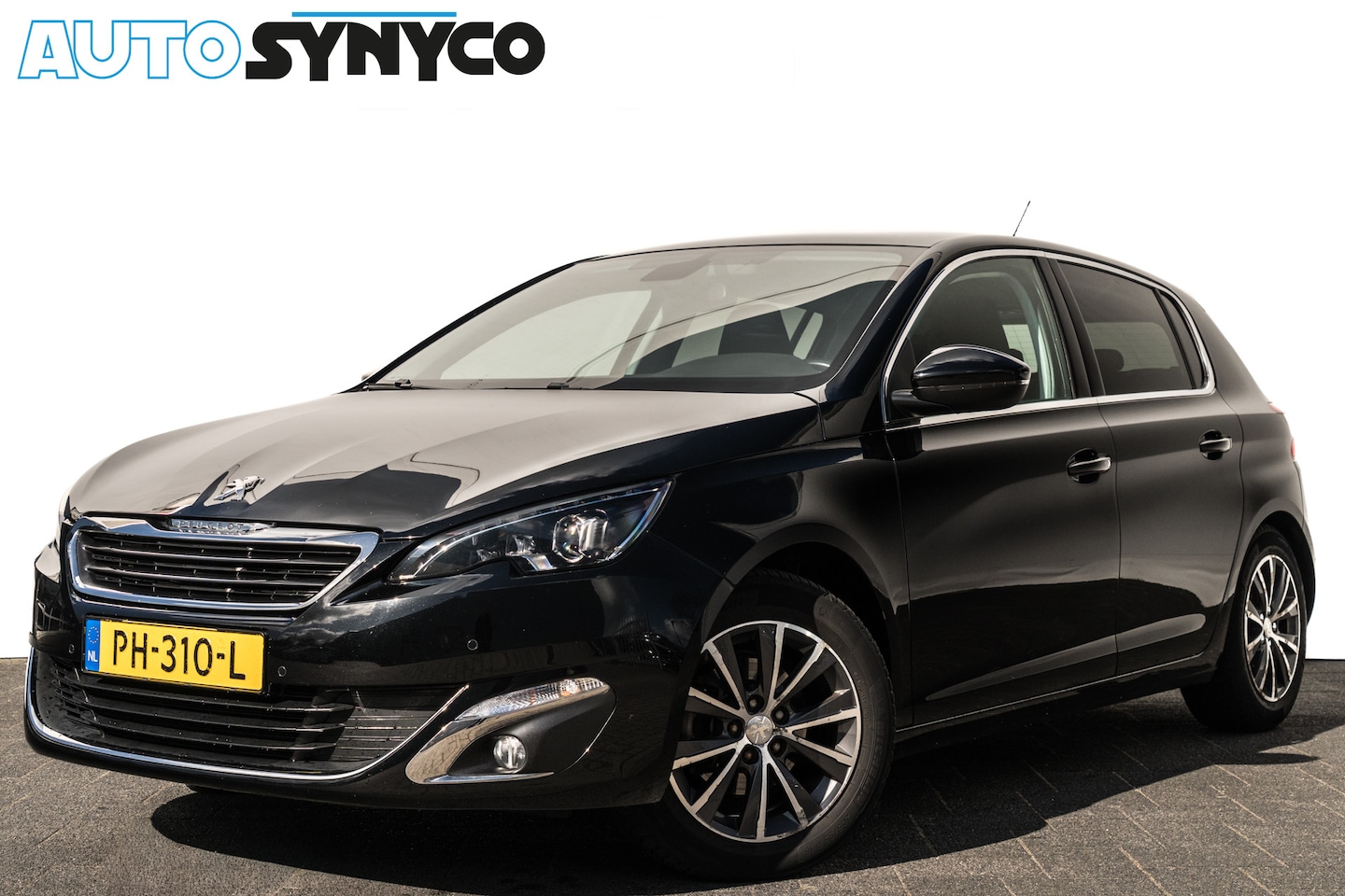 Peugeot 308 - 1.2 130 PK Allure | Panoramadak | Trekhaak | Camera | Sportstoelen | Volledig onderhouden - AutoWereld.nl