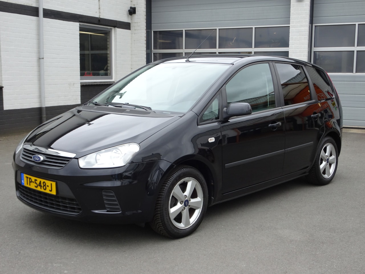 Ford C-Max - 1.8-16V Trend Airco, licht metalen velgen, cruise controle, trekhaak, enz. - AutoWereld.nl