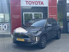Toyota Yaris Cross - HYBRID 115 FIRST EDITION APPLE/ANDROID STOEL/STUURVERWARMING NAVI AD-CRUISE PRIVACY-GLASS