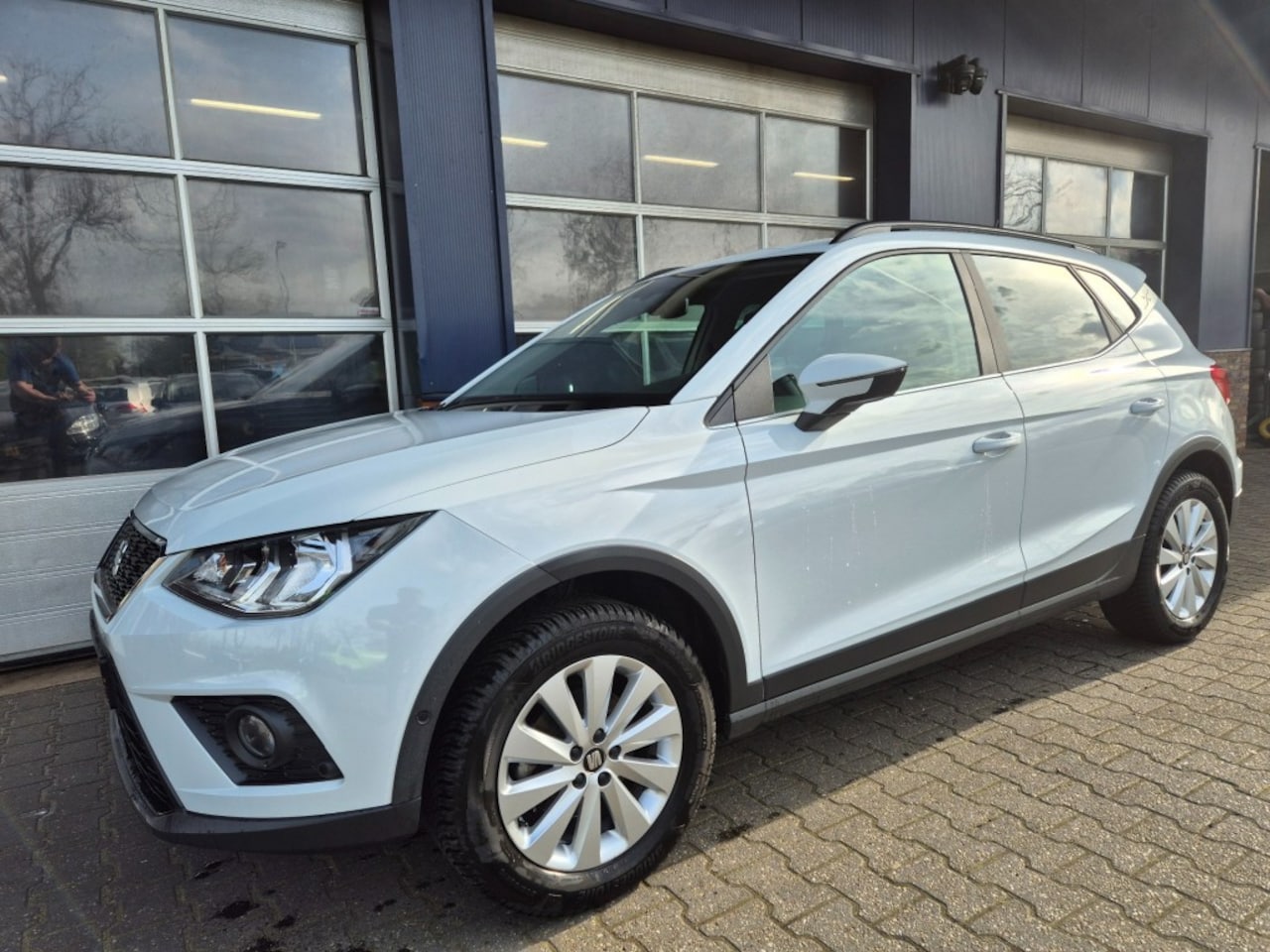 SEAT Arona - 1.0 TSI Style Business Intence, Camera, Trekhaak, Carplay, Navi, Keyless, ALL IN prijs! - AutoWereld.nl