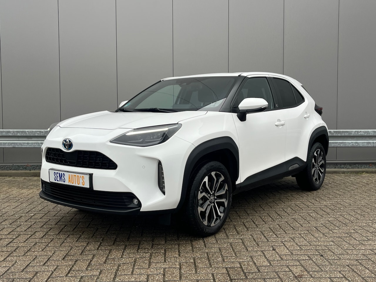 Toyota Yaris Cross - 1.5 Hybrid Team D Stoel-Stuur Verw. / Camera / Key Less / Parkeer sensoren - AutoWereld.nl