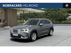 BMW iX1 - eDrive20 xLine / Comfort Access / Achteruitrijcamera / Adaptieve LED / Stoelverwarming