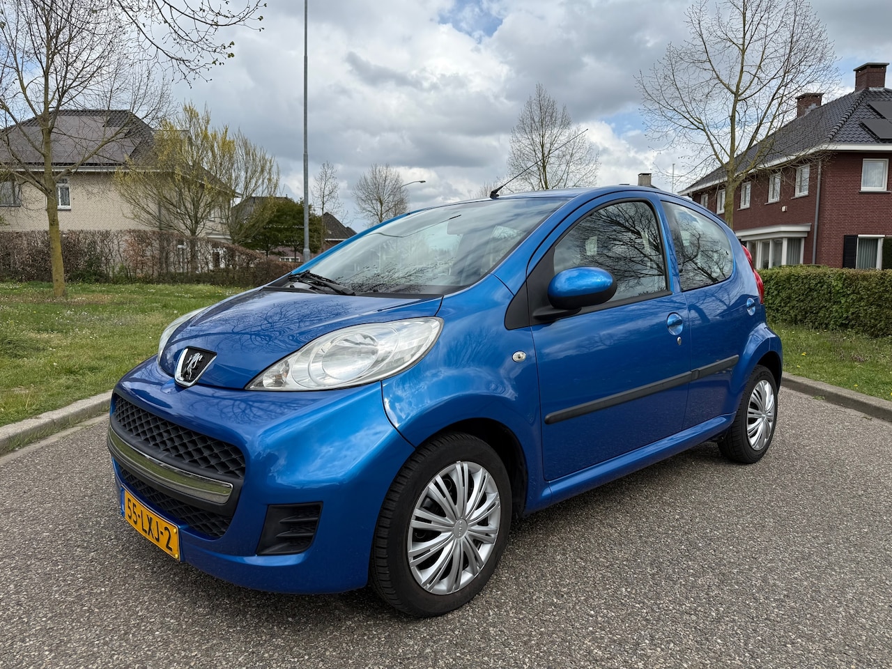 Peugeot 107 - 1.0-12V Urban Move 1.0-12V Urban Move - AutoWereld.nl