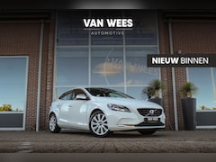 Volvo V40 - 2.0 D2 Momentum | NL auto | Sportstuur | Cruise control | Bluetooth | Navigatie | Climate