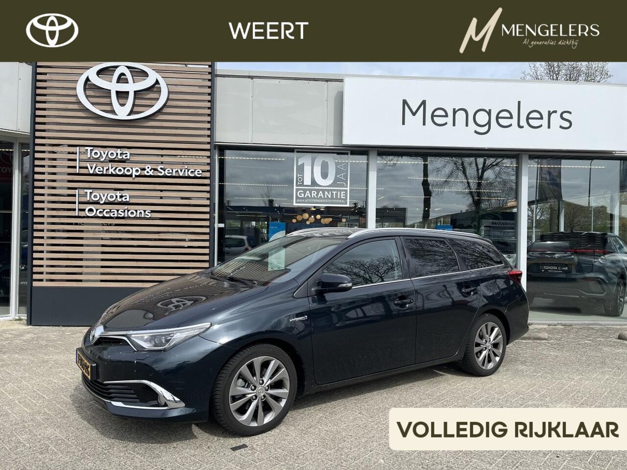 Toyota Auris Touring Sports - 1.8 Hybrid Executive | Navi | Camera | All Seasonbanden - AutoWereld.nl