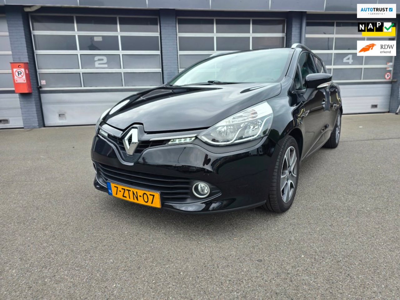Renault Clio Estate - 0.9 TCe Night&Day Beste Prijs Garantie! - AutoWereld.nl