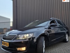 Skoda Octavia Combi - 1.8 TSI Greentech Elegance Businessline