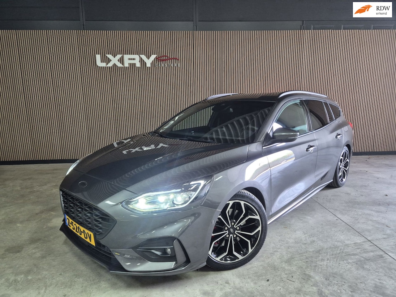 Ford Focus Wagon - 1.5 EcoBoost ST Line X Business | Clima| Cruise | winter pakket | Camera | Navi | - AutoWereld.nl