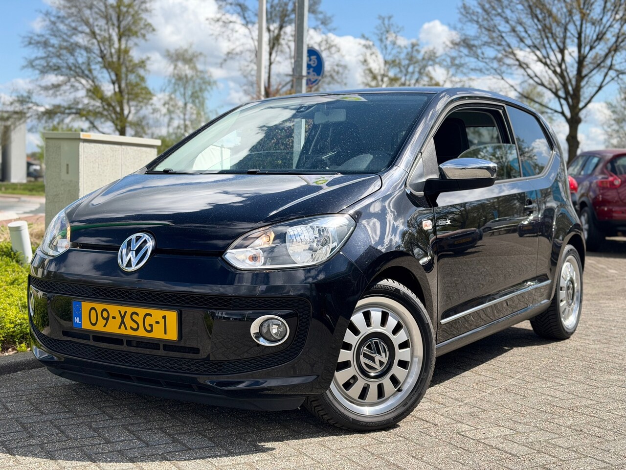 Volkswagen Up! - 1.0 high up! BlueMotion 1e eigenaar - AutoWereld.nl