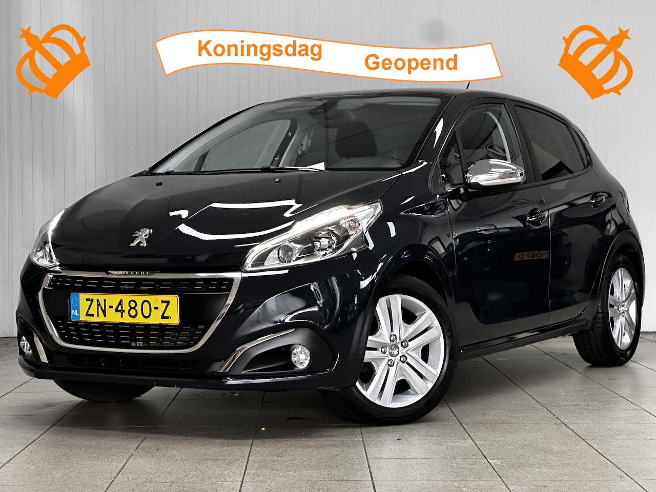 Peugeot 208 - 1.2 PureTech Signature/ D-Riem verv: 56.000 KM!/ Apple + Android/ DAB+/ Dakspoiler/ Navi/ - AutoWereld.nl