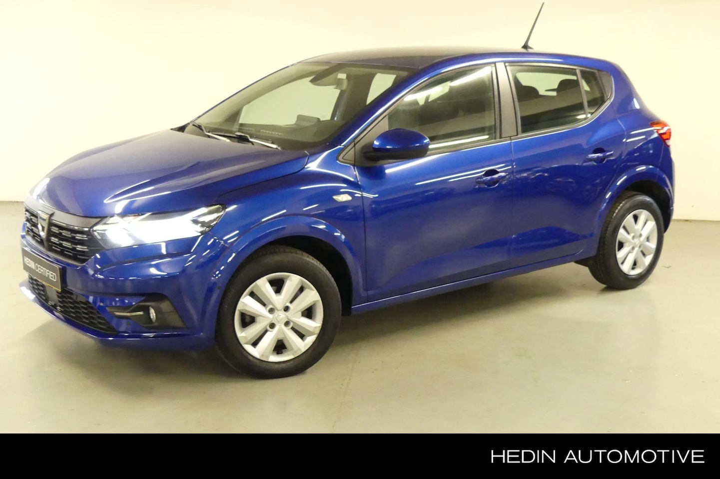 Dacia Sandero - TCe 90 Comfort | MediaNav Multimedia | Camera | Parkeersensoren | Climate Control | Cruise - AutoWereld.nl