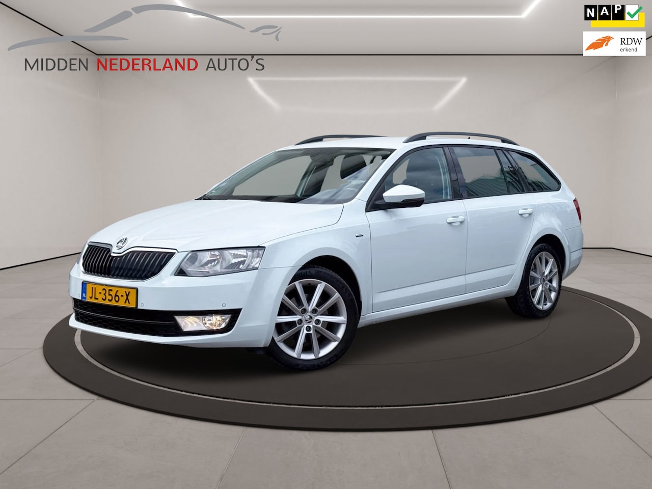 Skoda Octavia Combi - 1.4 TSI * 150 PK * AUTOMAAT * TREKHAAK * NAP PAS * NIEUWE APK * - AutoWereld.nl