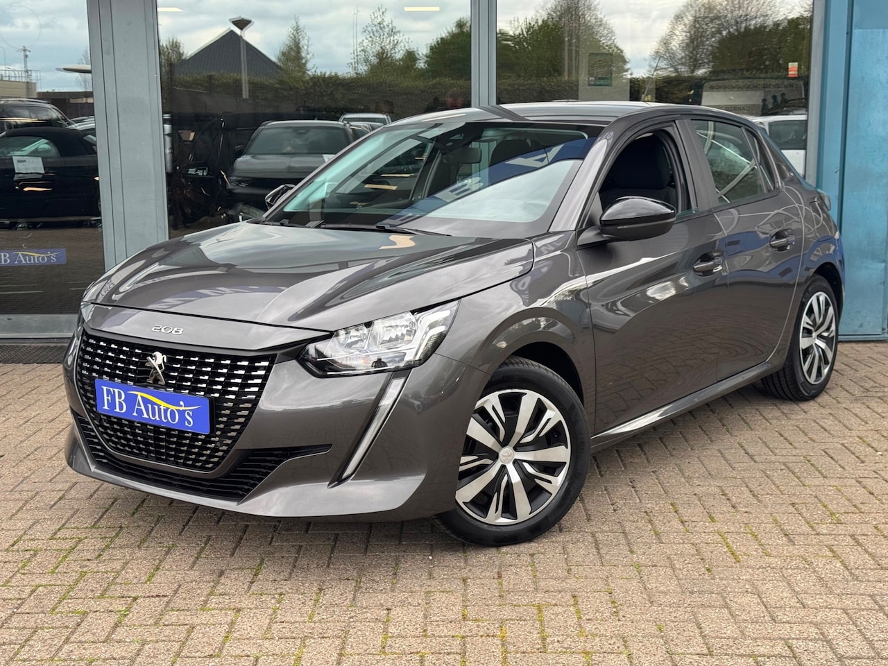 Peugeot 208 - 1.2 PureTech Airco Navi Cruise - AutoWereld.nl