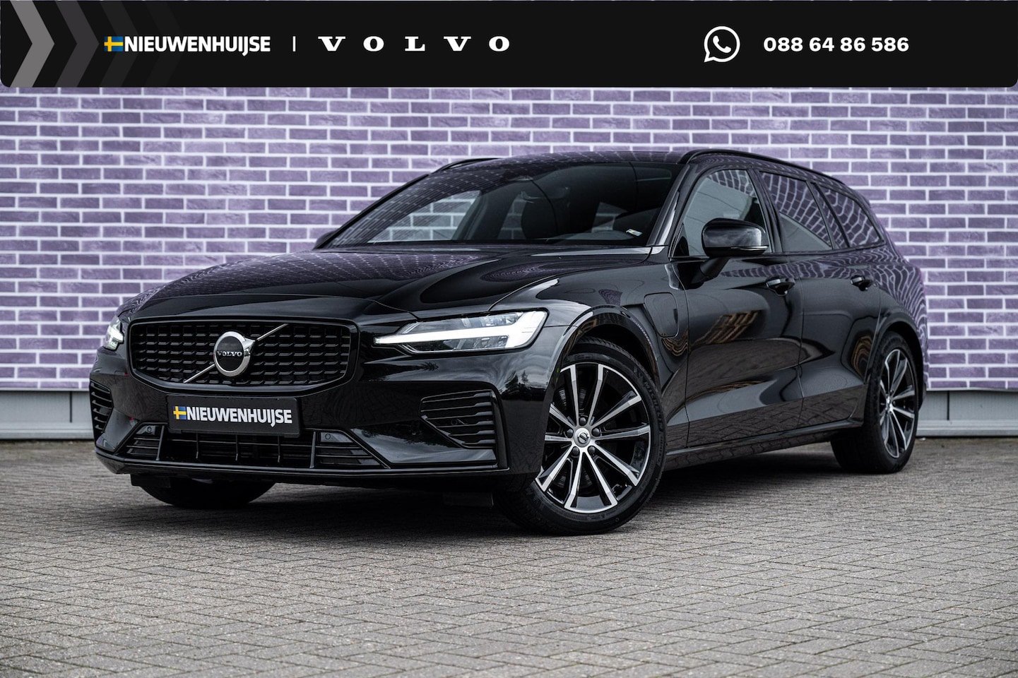 Volvo V60 - 2.0 T6 Plug-in hybrid AWD Plus Dark | Adaptieve Cruise Control | Panoramadak | Trekhaak | - AutoWereld.nl