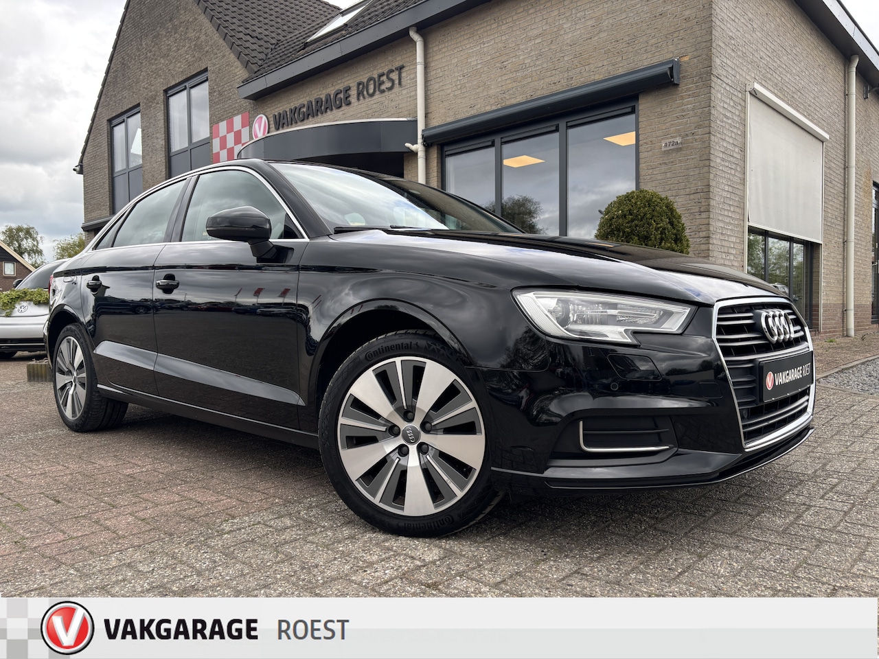Audi A3 Limousine - 1.5 TFSI Design Pro Line Navigatie / Parkeersensors / Stoelverwarming - AutoWereld.nl