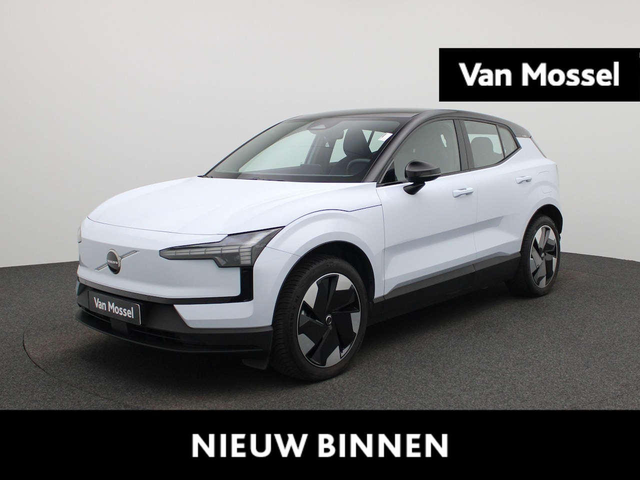 Volvo EX30 - Single Motor Extended Range Plus | Apple Carplay/Android Auto | Climate Control | Achterui - AutoWereld.nl