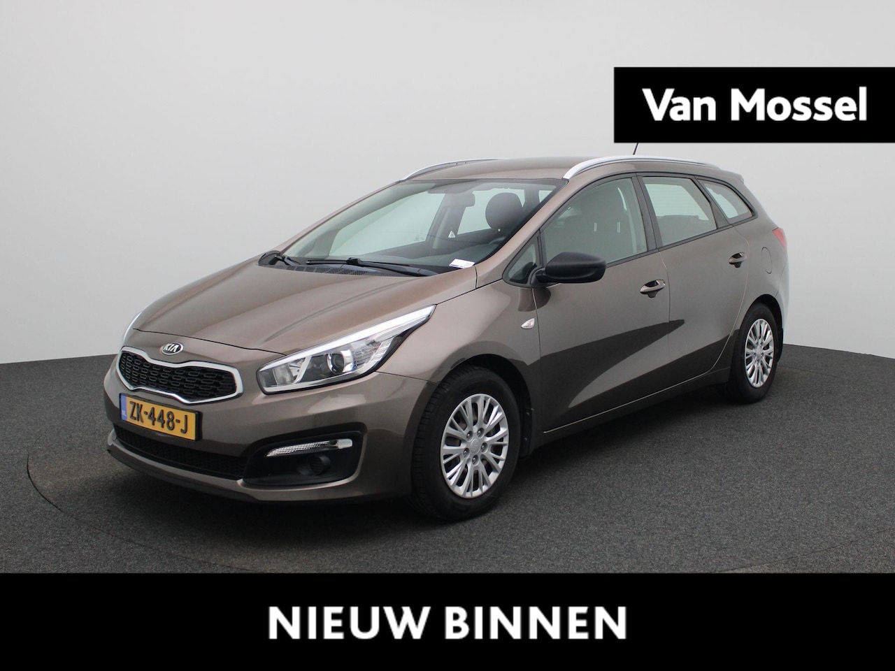 Kia Cee'd Sportswagon - 1.6 GDI ComfortPlusLine Navigator | Trekhaak | Bluetooth | Bi-xenon | Airco | Multifunctio - AutoWereld.nl