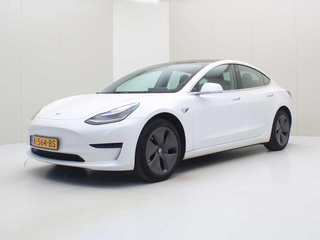 Tesla Model 3 - Standard RWD Plus 99% SoH [ LFP ACCU+AUTOPILOT+60 kWh+PREMIUM AUDIO ] - AutoWereld.nl