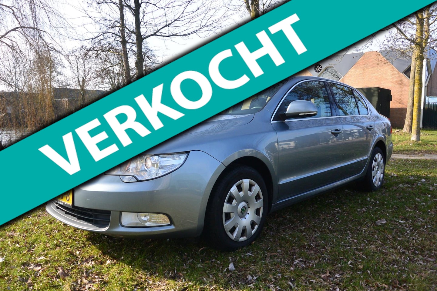 Skoda Superb - 1.4 TSI Comfort*airco*cruise*trekhaak - AutoWereld.nl