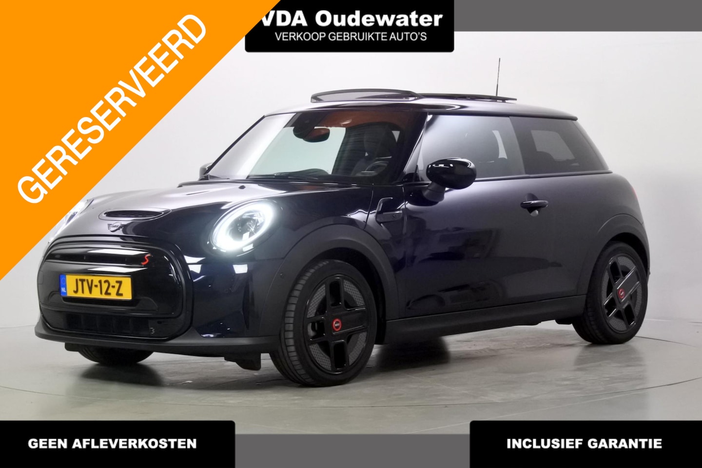 MINI Mini-Electric - Classic Blackline Premium+ 17" Pano/HarmanKardon/Crosspunch/Keyless - AutoWereld.nl