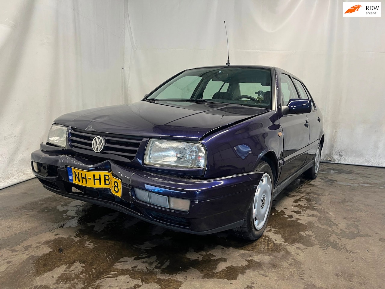 Volkswagen Vento - 1.8 GL - Front Schade - Glasbreuk - AutoWereld.nl