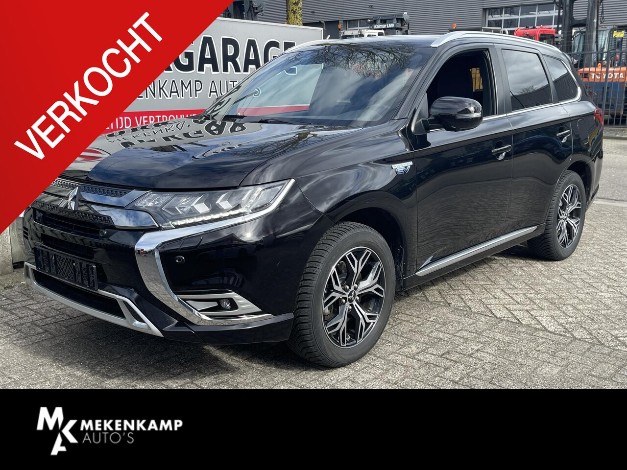Mitsubishi Outlander - 2.4 PHEV Instyle 18"/Trekhaak/LED/Leder/Stoel + stuurverwarming/Dodehoek/PDC v+a/360 Camer - AutoWereld.nl