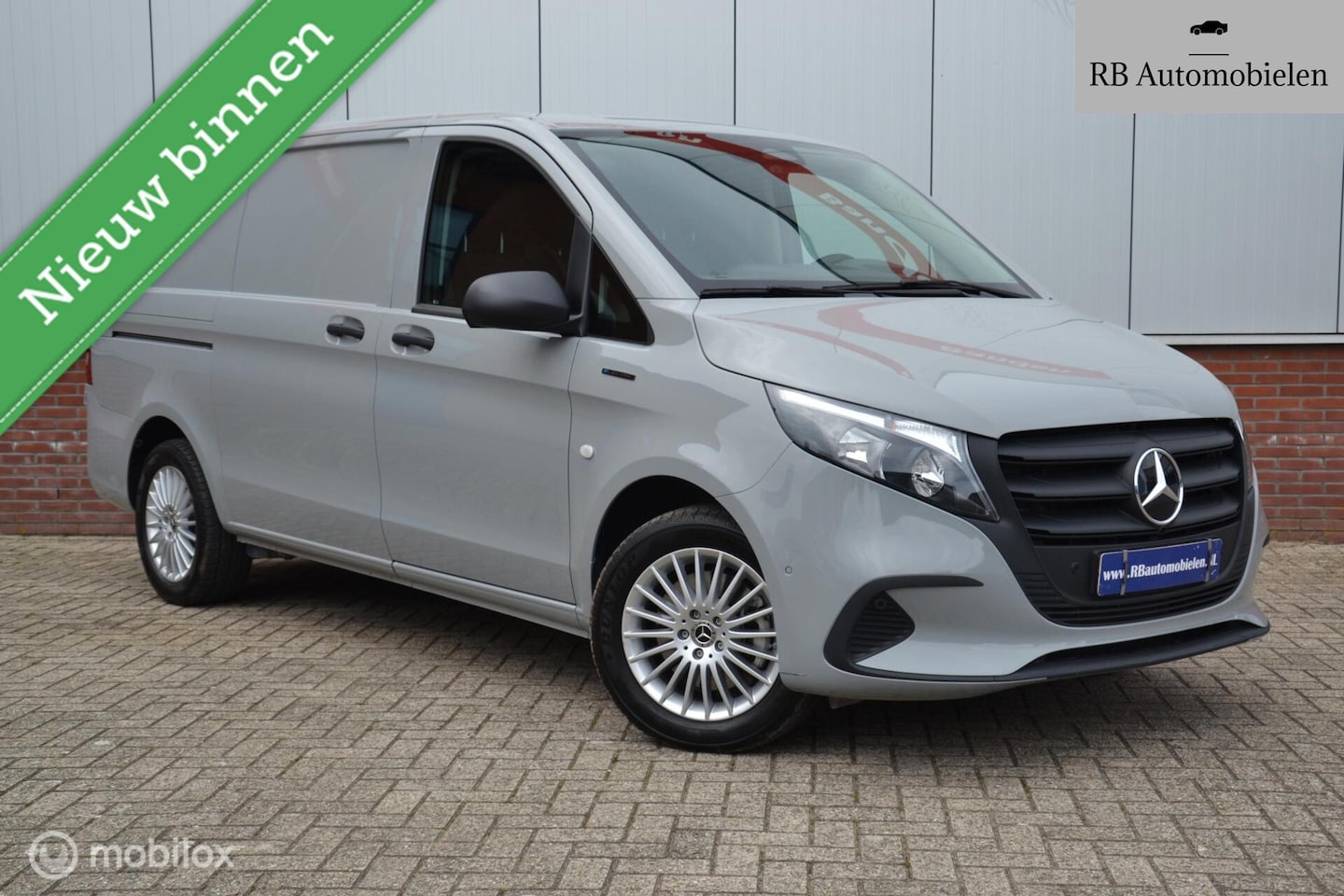 Mercedes-Benz Vito - Bestel eVito Lang|70KW|L2|2025|voorklima - AutoWereld.nl