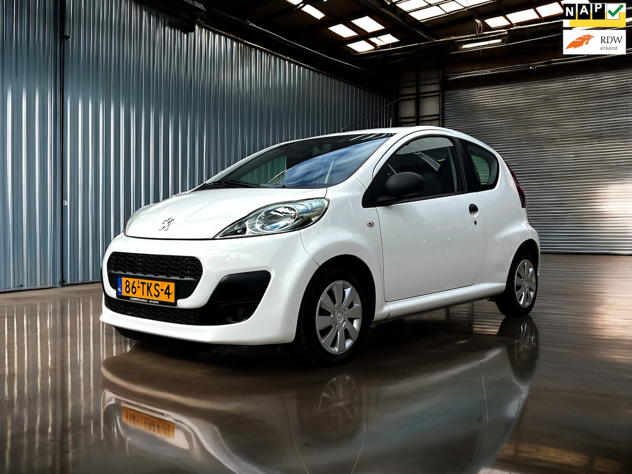 Peugeot 107 - 1.0 Access Accent nette auto rijdt uitstekend - AutoWereld.nl