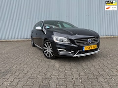 Volvo V60 - 2.4 D6 AWD Plug-In Hybrid Summum|BOMVOL|NAP|TOPSTAAT|