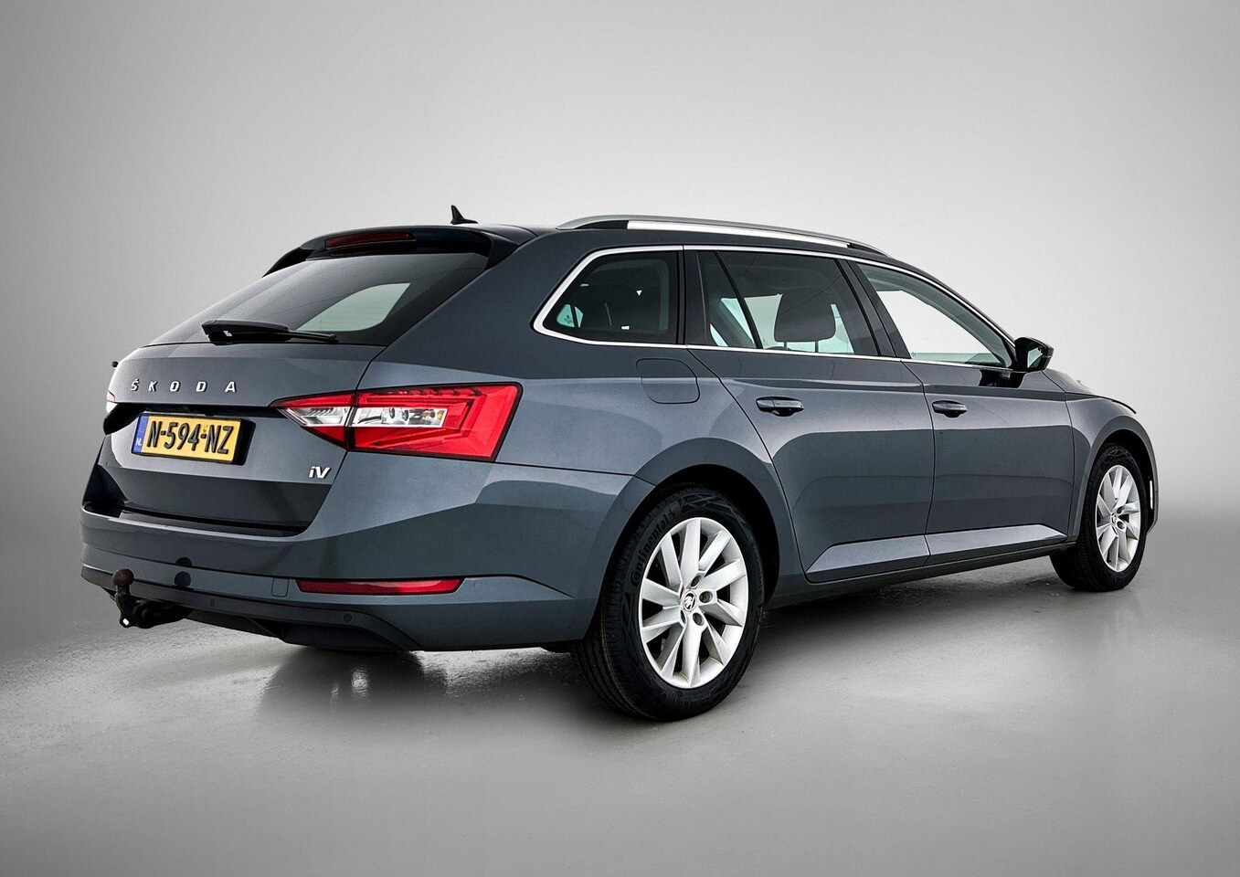 Skoda Superb Combi - 1.4 TSI iV Business Edition Plus 217 PK | Automaat | Trekhaak inklapbaar | Stoelgeheugen | - AutoWereld.nl