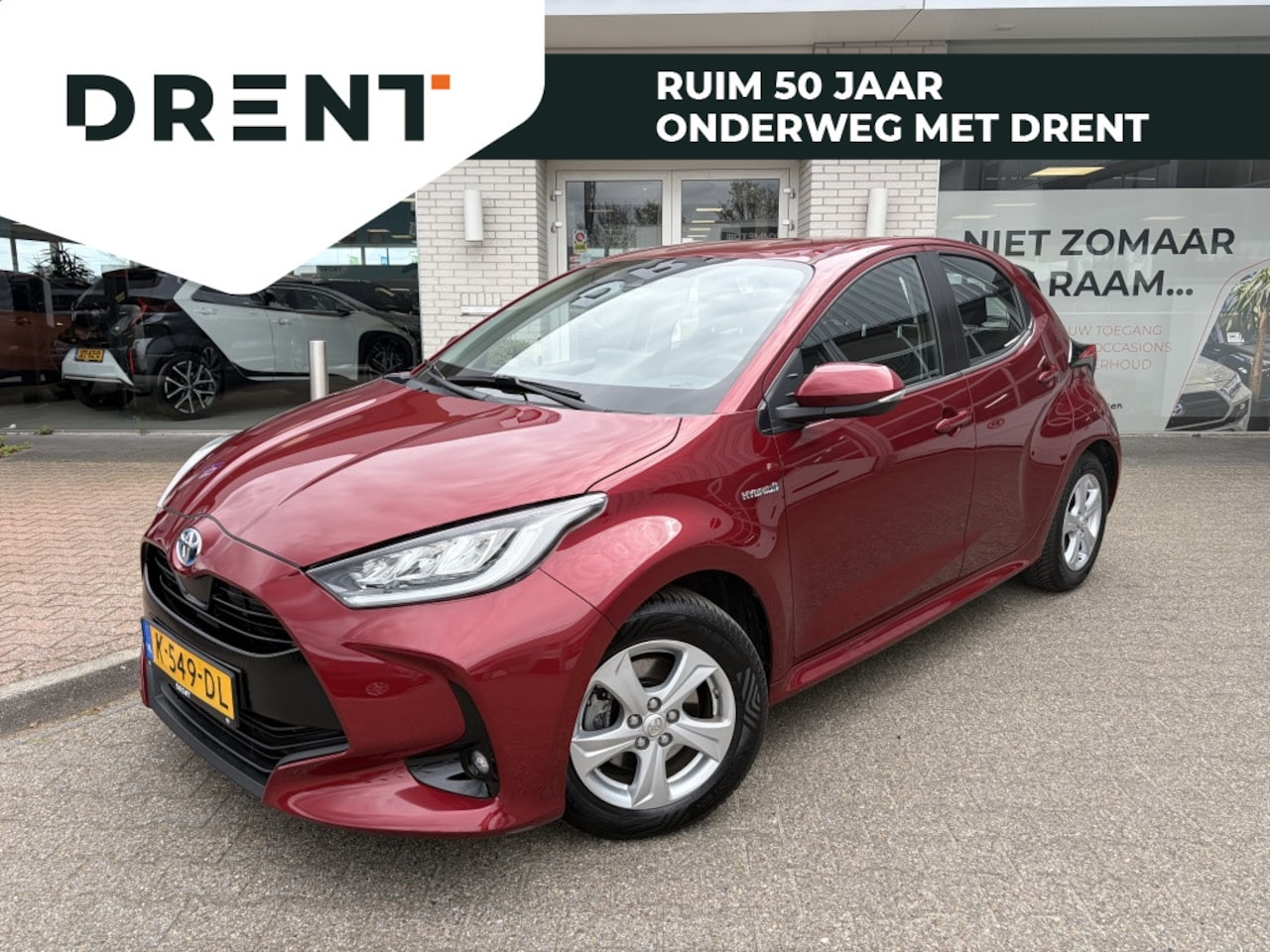 Toyota Yaris - 1.5 Hybrid Dynamic | Keyless Entry & Start | All-season | Navi | - AutoWereld.nl