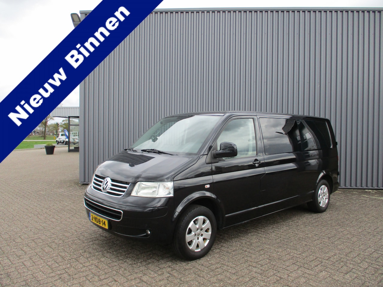 Volkswagen Transporter - 2.5 TDI 340 Trendline Dubbele Cabine Airco - AutoWereld.nl