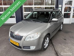 Skoda Fabia Combi - 1.6-16V Sport/Airco/Trekhaak/LM Velgen