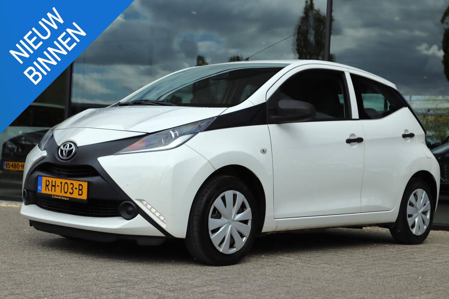 Toyota Aygo - 1.0 VVT-I X-FUN | AIRCO | BLUETOOTH | NAP - AutoWereld.nl