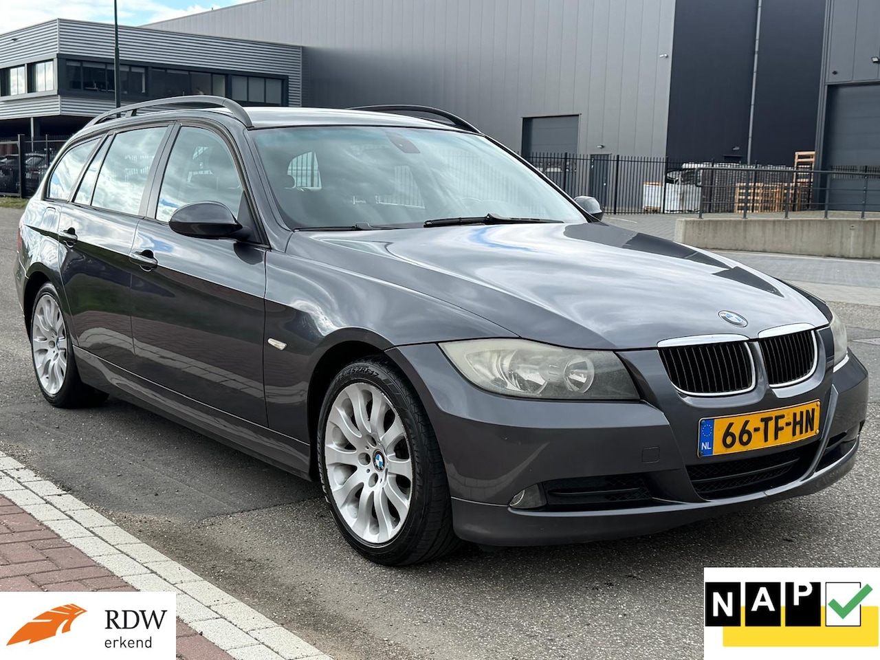 BMW 3-serie Touring - 320i Executive/AIRCO/PARKS/INRUILKOOPJE - AutoWereld.nl