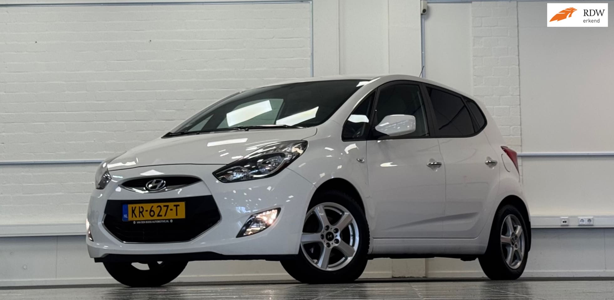 Hyundai ix20 - 1.6i i-Motion Parkeerhulp All season banden APK 2-2027 - AutoWereld.nl