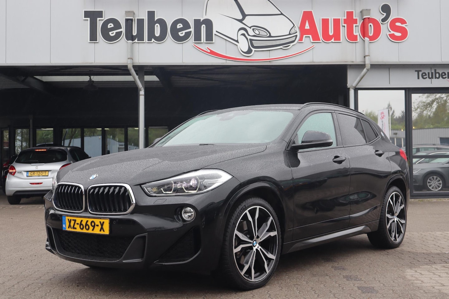 BMW X2 - sDrive20i High Executive | M-Sport | Head-up | Camera | Memory stoelen | Trekhaak - AutoWereld.nl